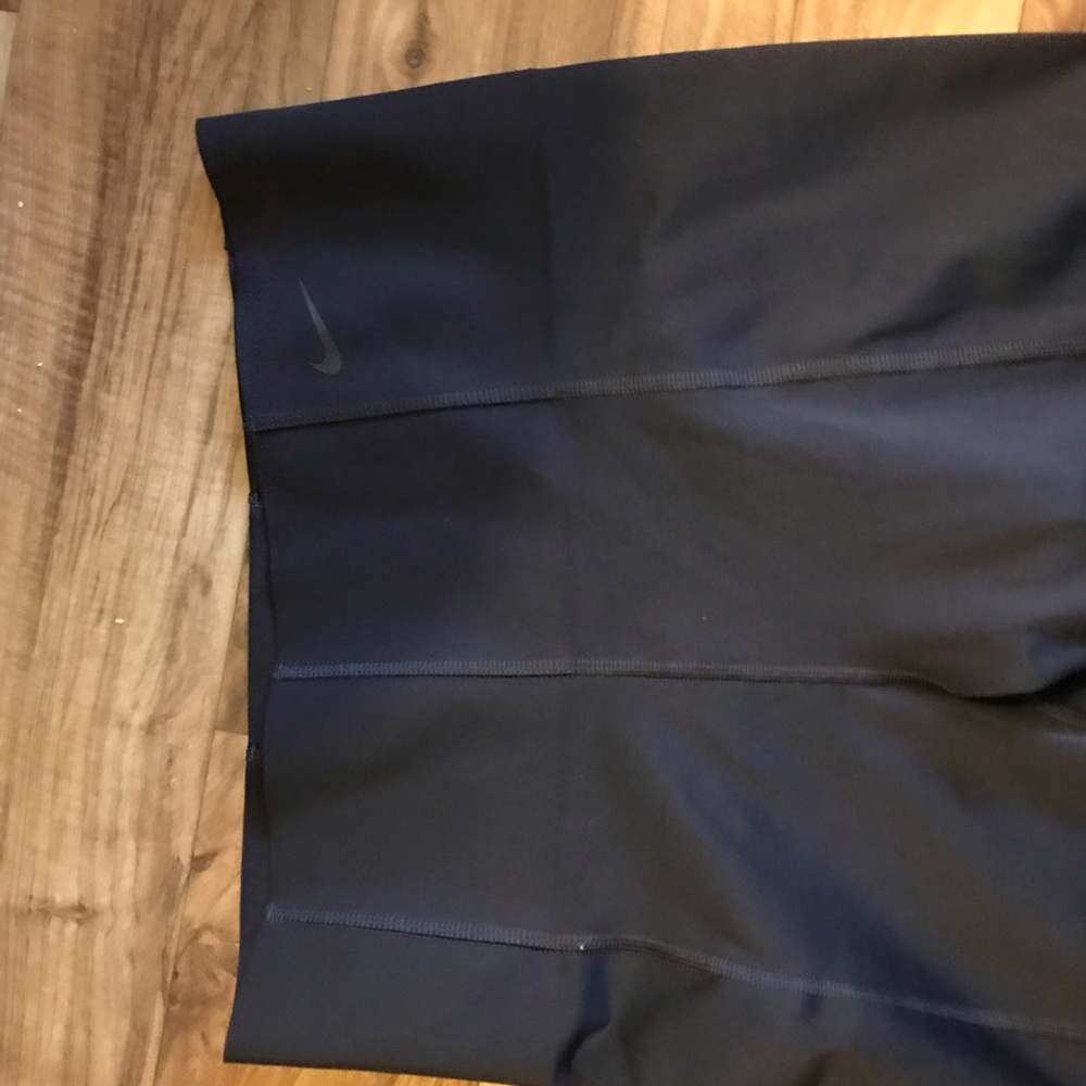 Nike Yoga Pants - Picture 4 of 5